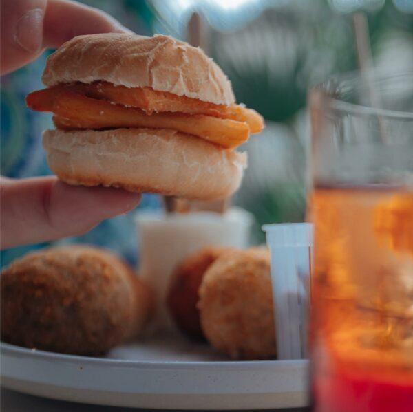 Aperitivo siciliano, pane e panelle